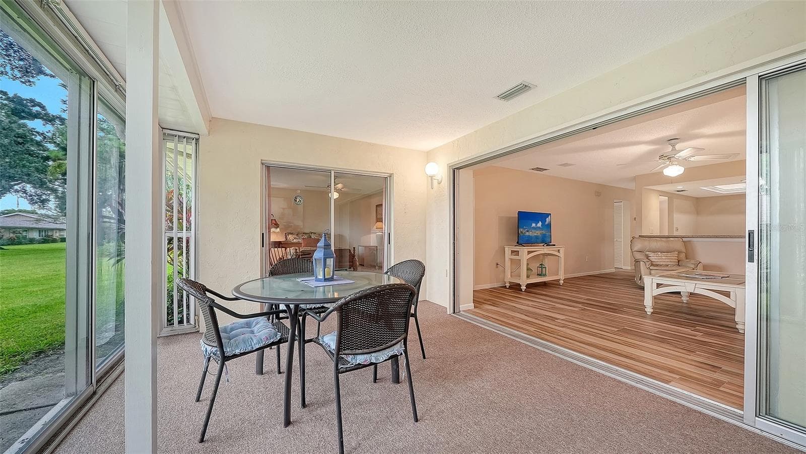 A room for all seasons. - 4207 BOWLING GREEN CIR, SARASOTA