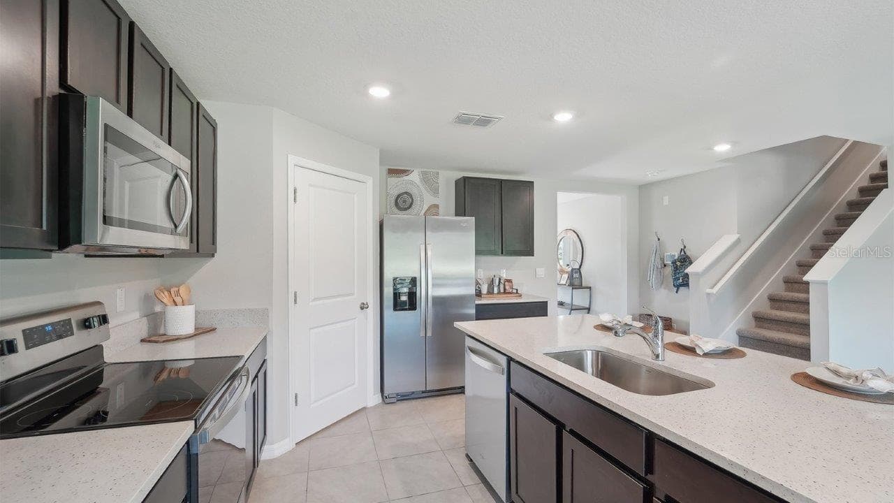 Single Family Residence at 7662 WHEAT STONE DR, ZEPHYRHILLS, photo 3 of 23
