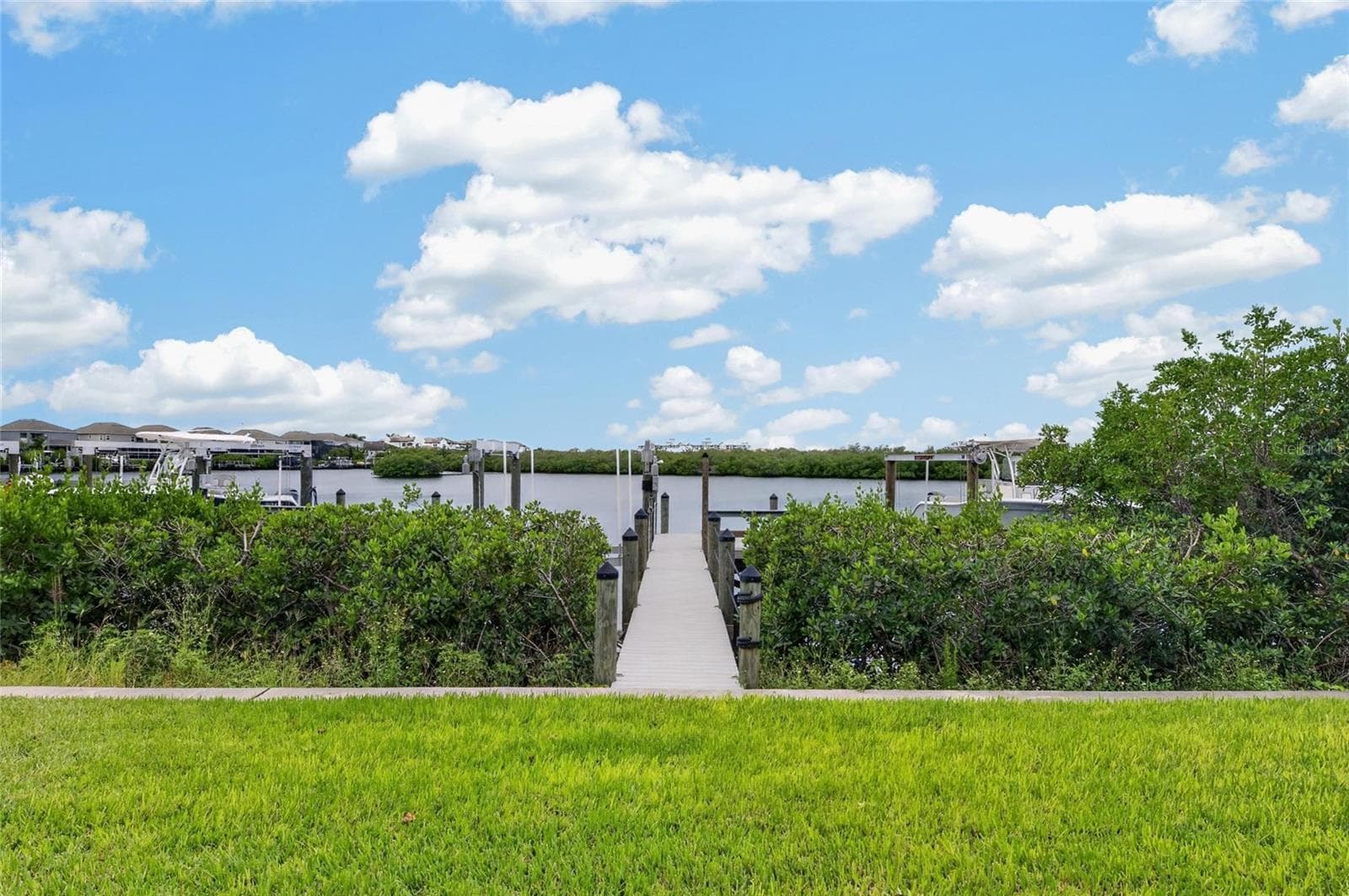 Single Family Residence at 1074 SEAGRAPE DR, RUSKIN, photo 68 of 87