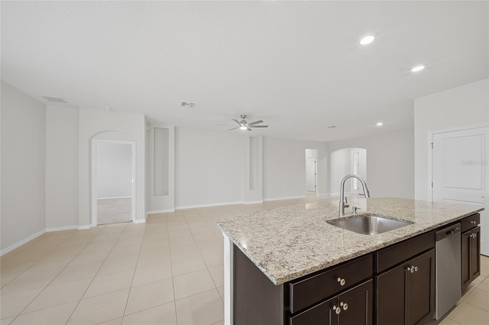 Single Family Residence at 3940 MOSSY LIMB CT, PALMETTO, photo 18 of 42