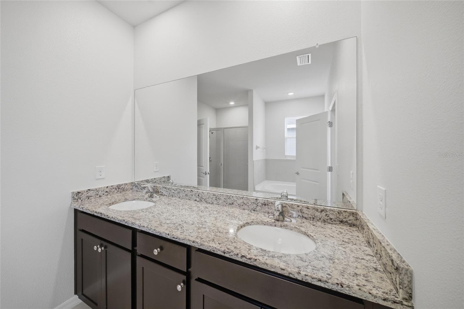 Single Family Residence at 3940 MOSSY LIMB CT, PALMETTO, photo 26 of 42