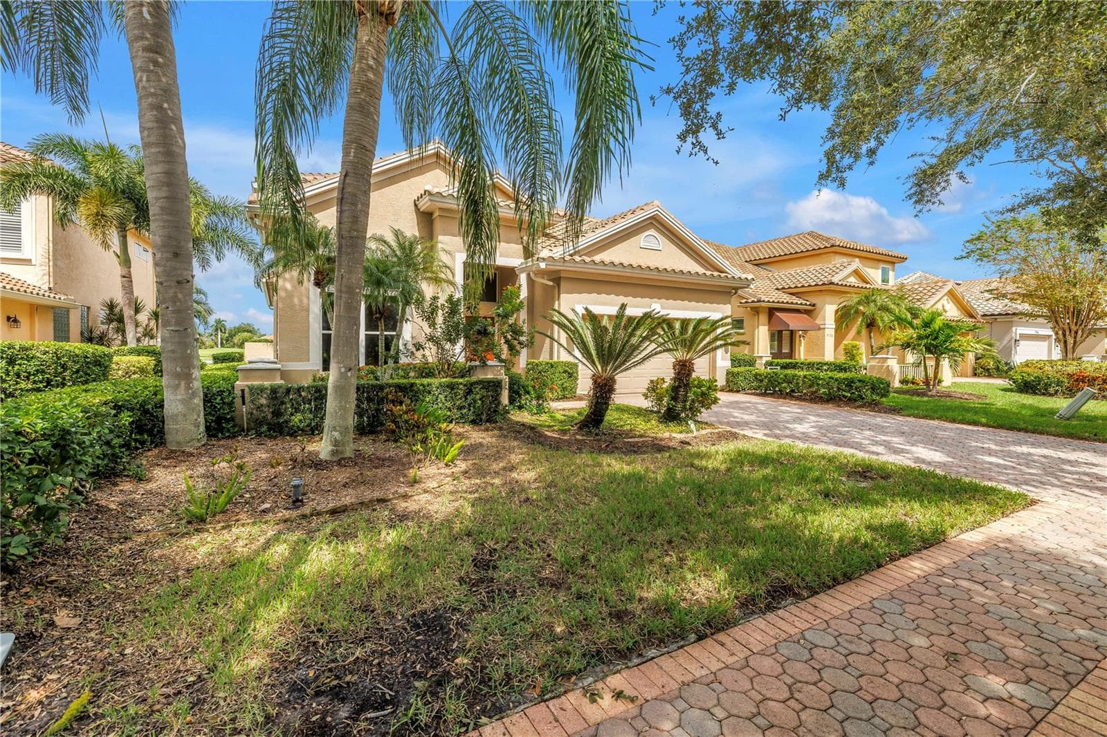 Single Family Residence at 9724 SAGO POINT DR, SEMINOLE, photo 2 of 53