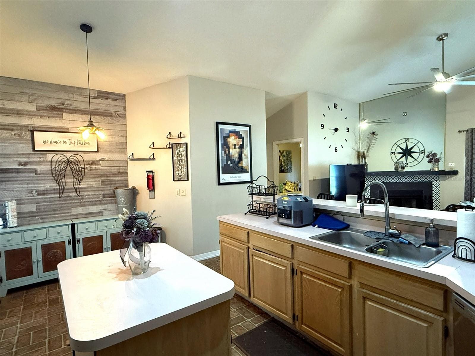 Kitchen - 1318 ASHBY CIR, APOPKA