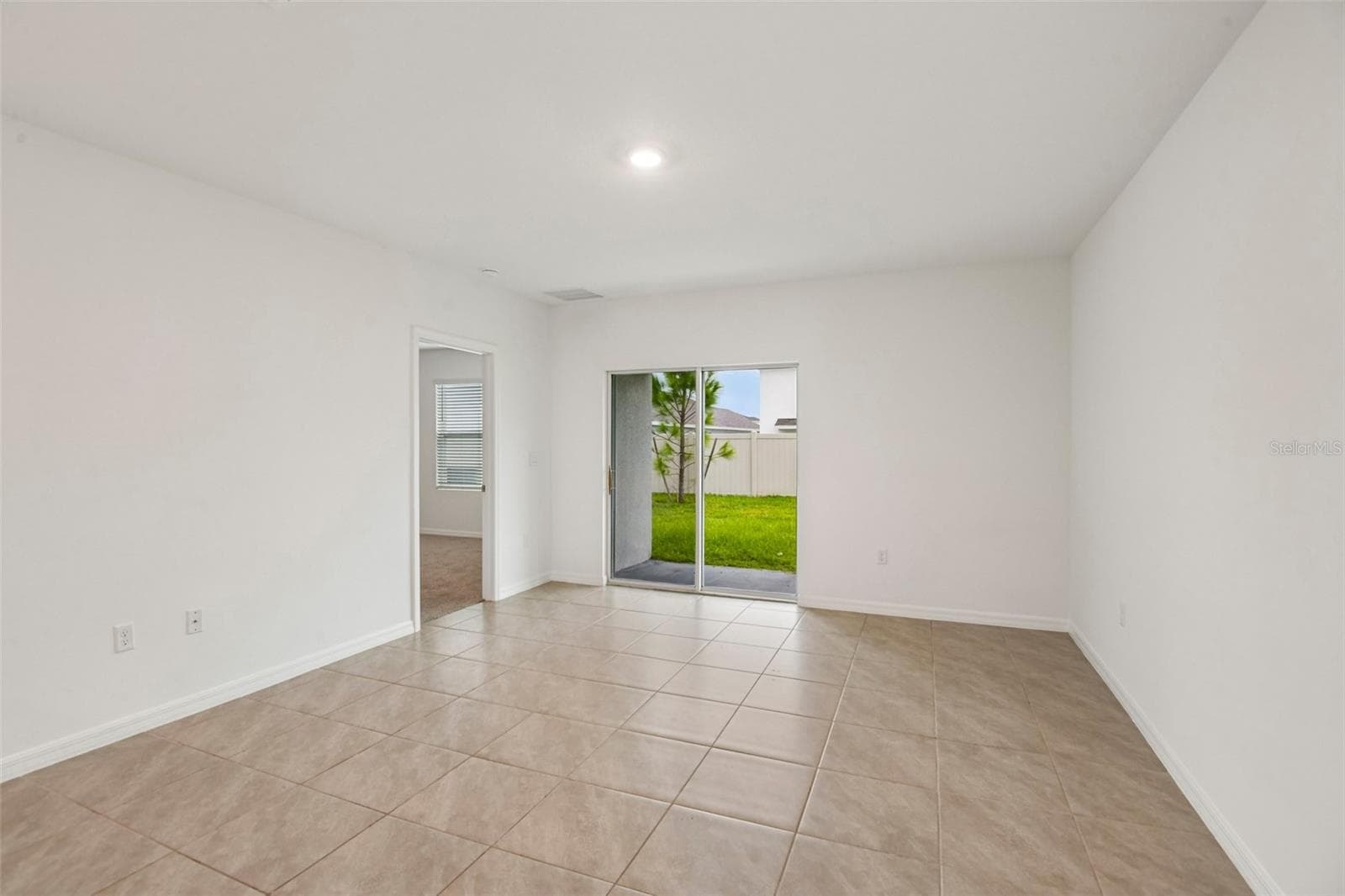 Single Family Residence at 33319 DARLEY DALE TRL, WESLEY CHAPEL, photo 6 of 26