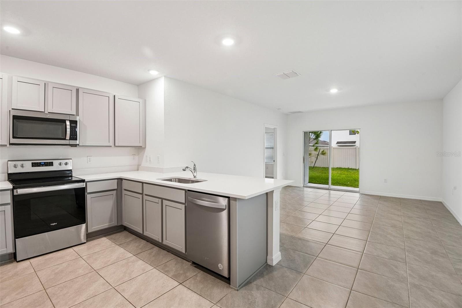 Single Family Residence at 33319 DARLEY DALE TRL, WESLEY CHAPEL, photo 9 of 26