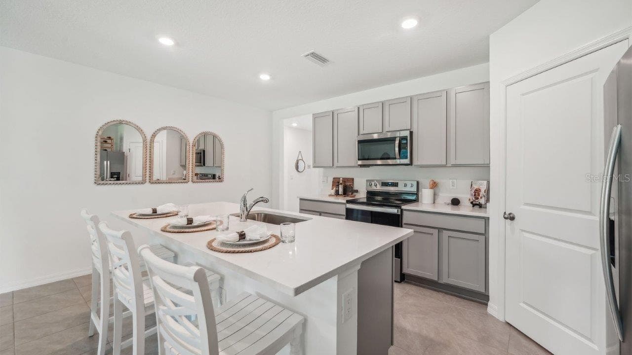 Single Family Residence at 7650 WHEAT STONE DR, ZEPHYRHILLS, photo 6 of 18