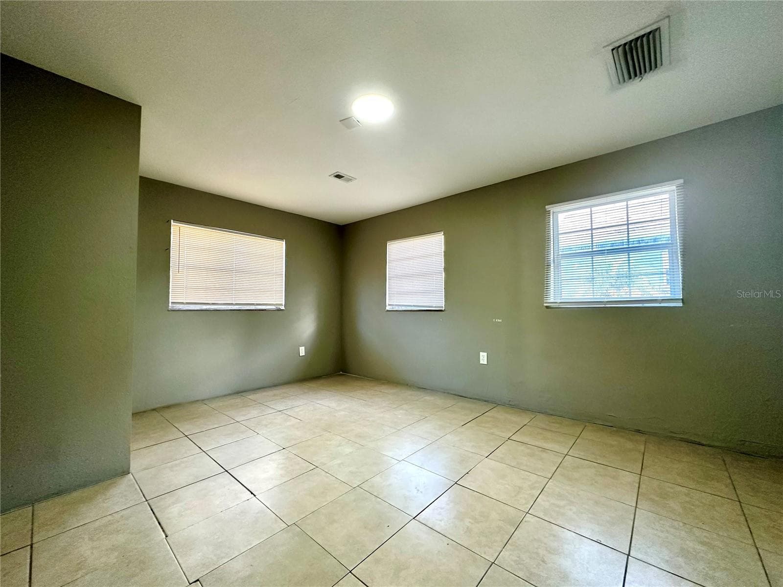 Single Family Residence at 222 HAYNES ST, DAYTONA BEACH, photo 4 of 12