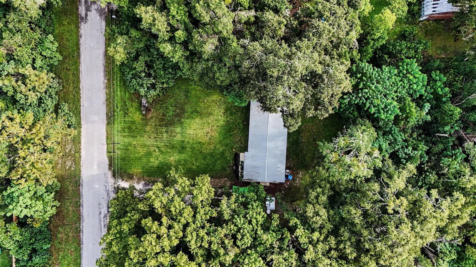 Single Family Residence at 1014 ROOSEVELT AVE, BROOKSVILLE, photo 27 of 32