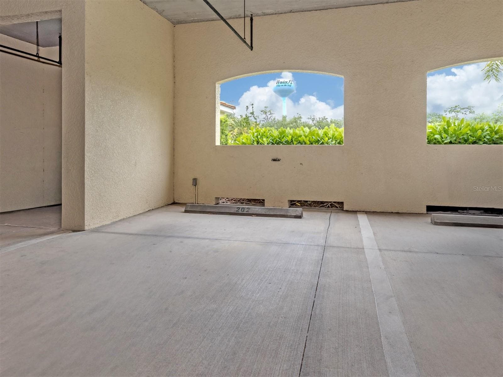 Condominium at 940 COOPER ST #202, VENICE, photo 3 of 57