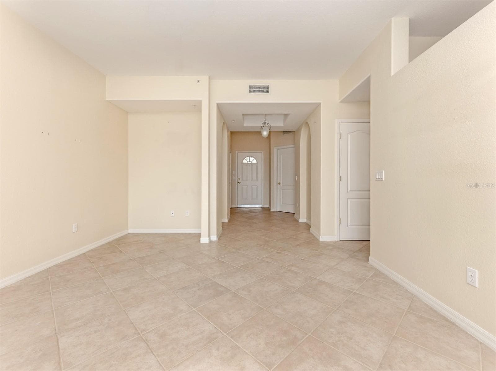 Condominium at 940 COOPER ST #202, VENICE, photo 8 of 57