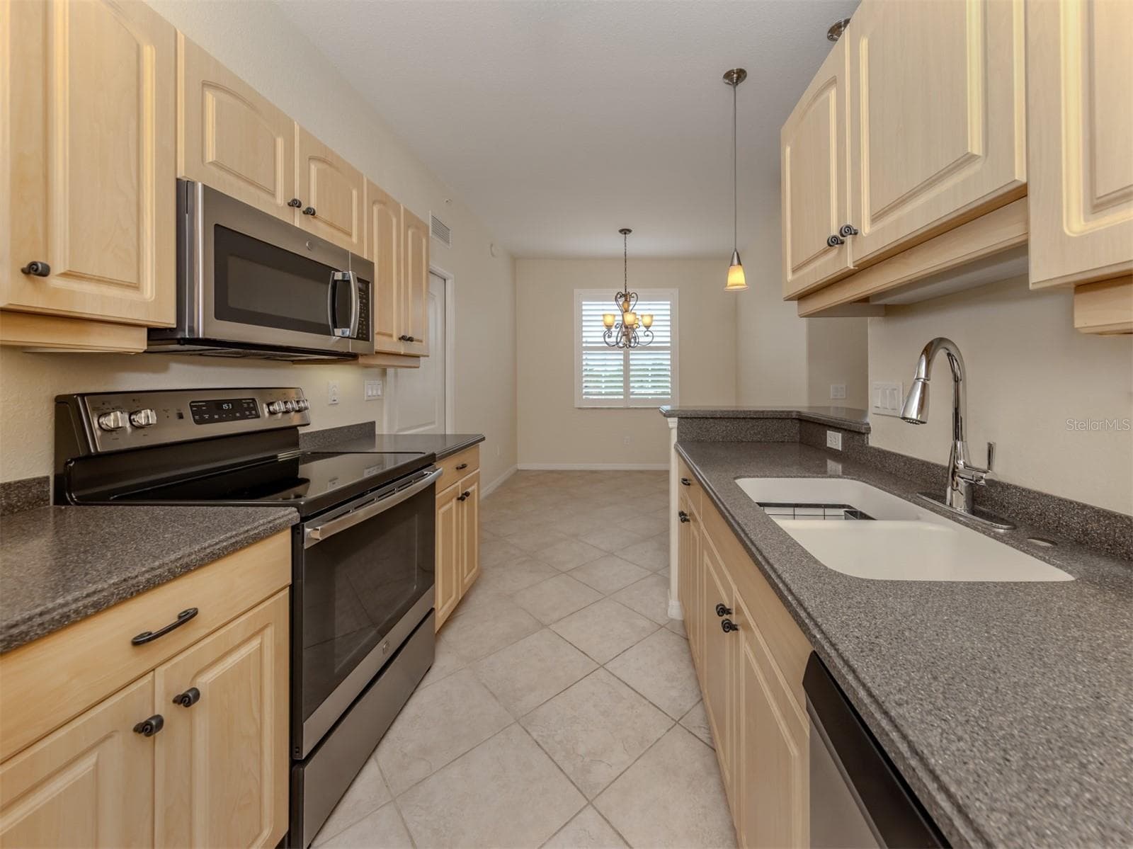 Condominium at 940 COOPER ST #202, VENICE, photo 17 of 57