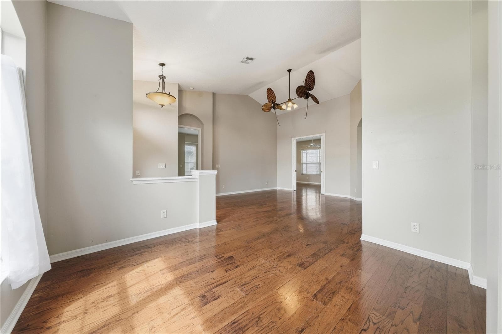 Single Family Residence at 5127 AURORA DR, LEESBURG, photo 12 of 54