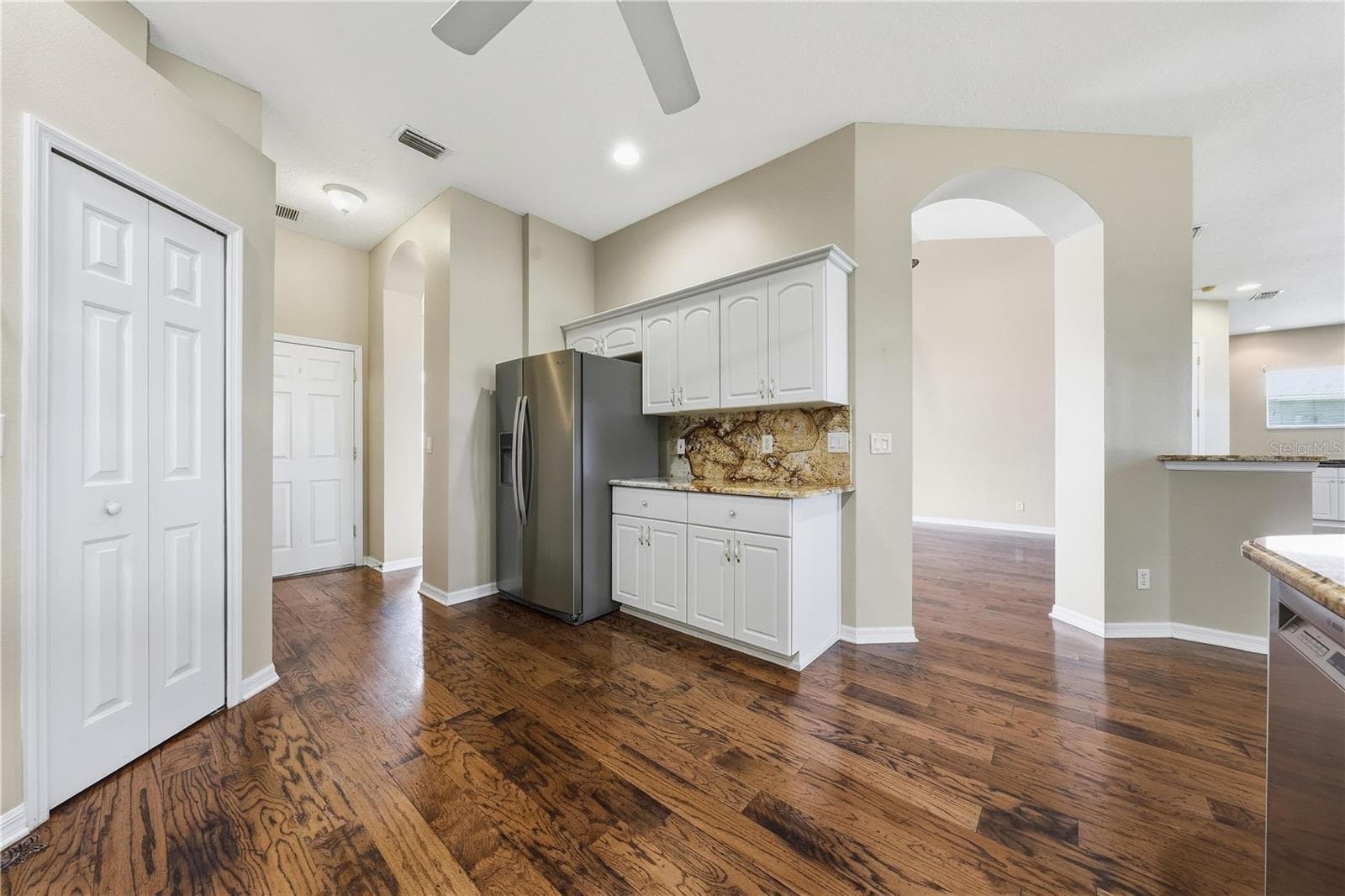 Single Family Residence at 5127 AURORA DR, LEESBURG, photo 16 of 54