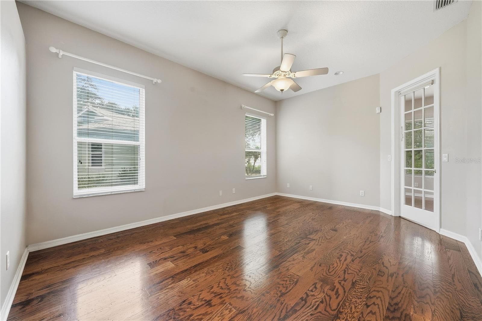 Single Family Residence at 5127 AURORA DR, LEESBURG, photo 22 of 54