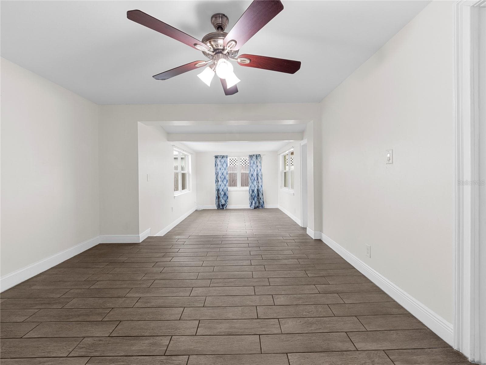Single Family Residence at 4535 W MINNEHAHA ST, TAMPA, photo 6 of 30