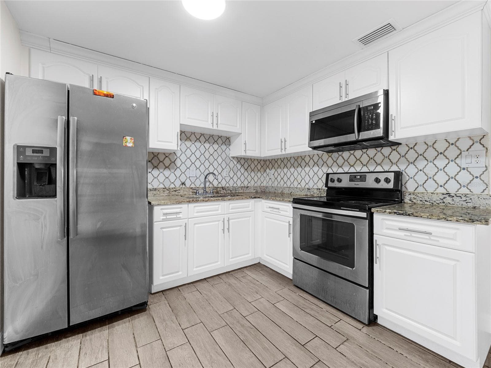 Single Family Residence at 4535 W MINNEHAHA ST, TAMPA, photo 14 of 30