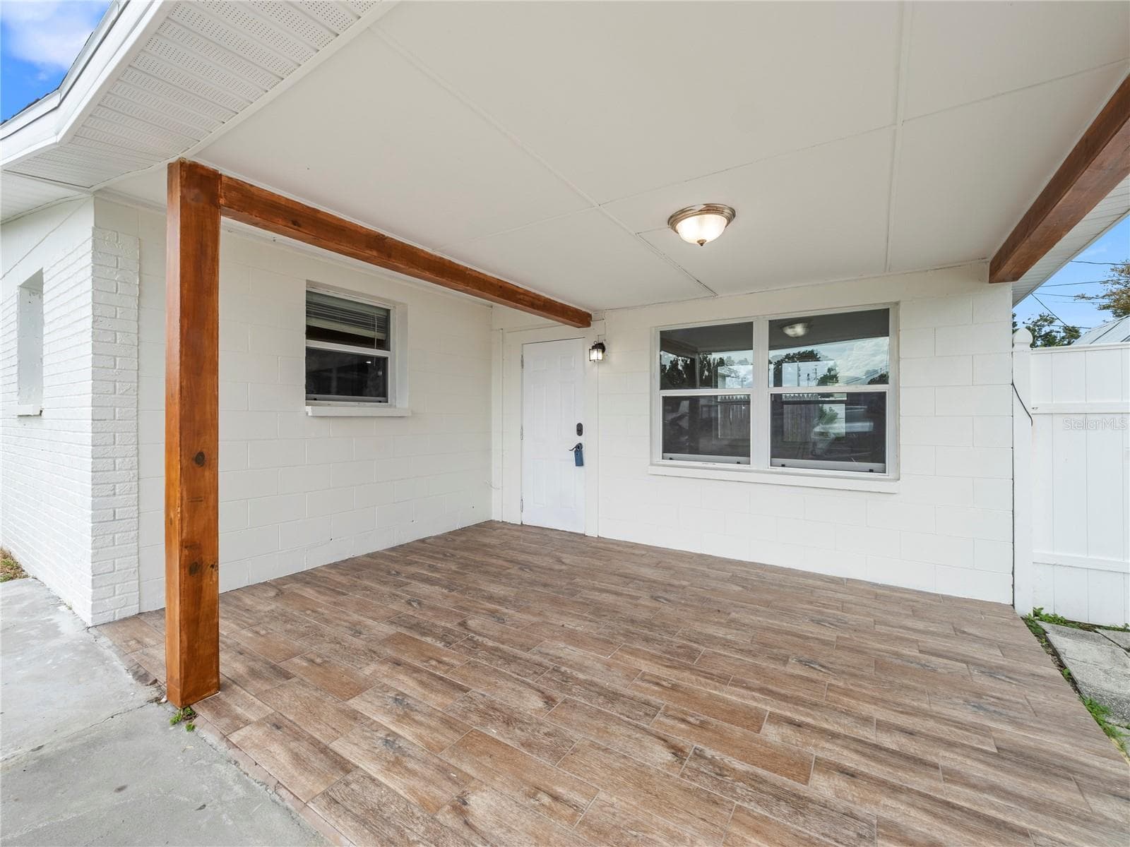 Single Family Residence at 4535 W MINNEHAHA ST, TAMPA, photo 4 of 30