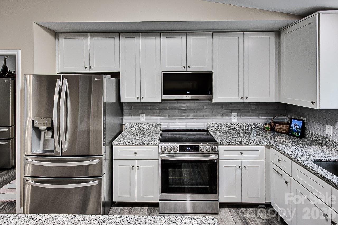Single Family Residence at 4434 New Hope Church Road, Asheboro, photo 11 of 25