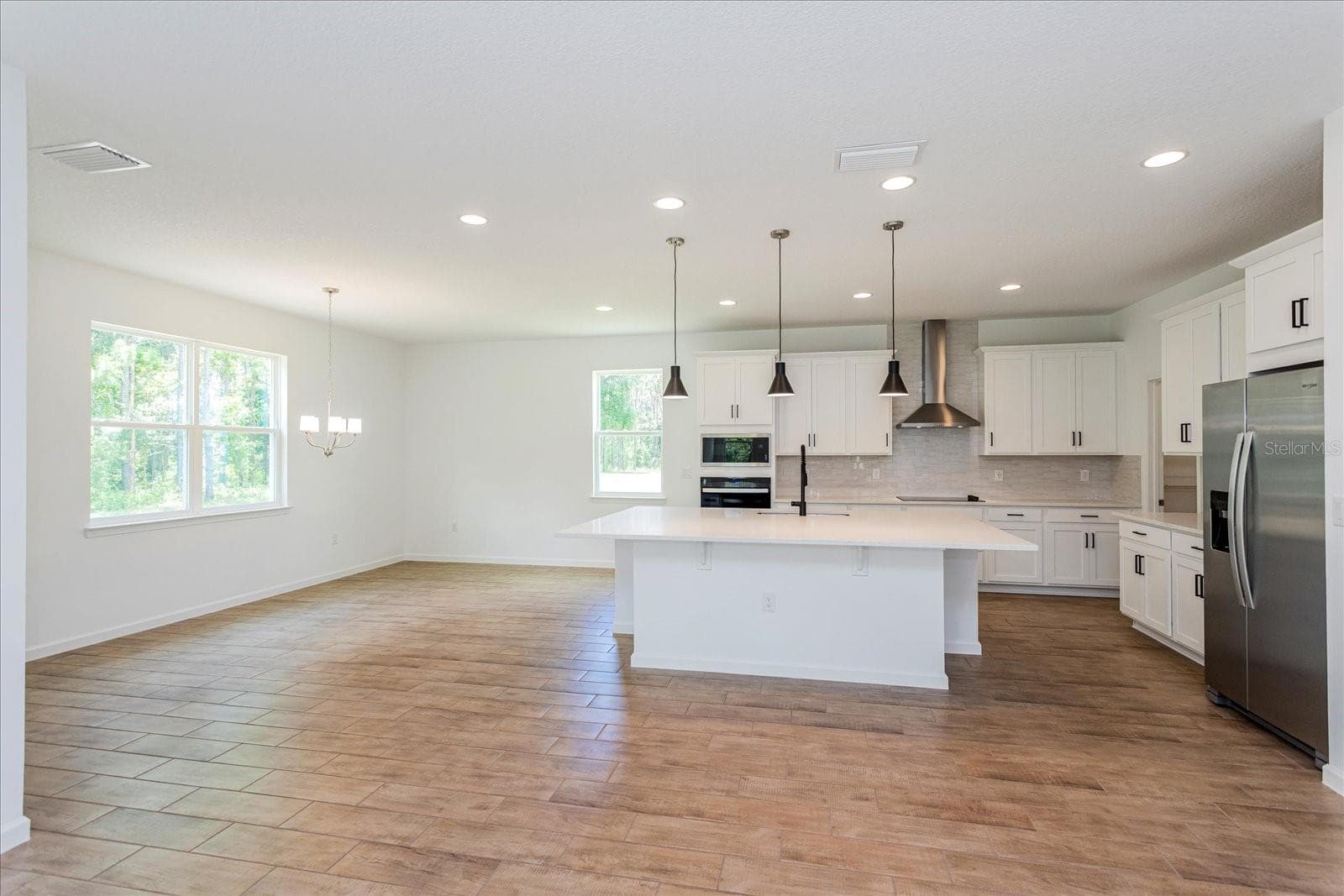 Single Family Residence at 17332 WILD DAISY DR, WINTER GARDEN, photo 4 of 19