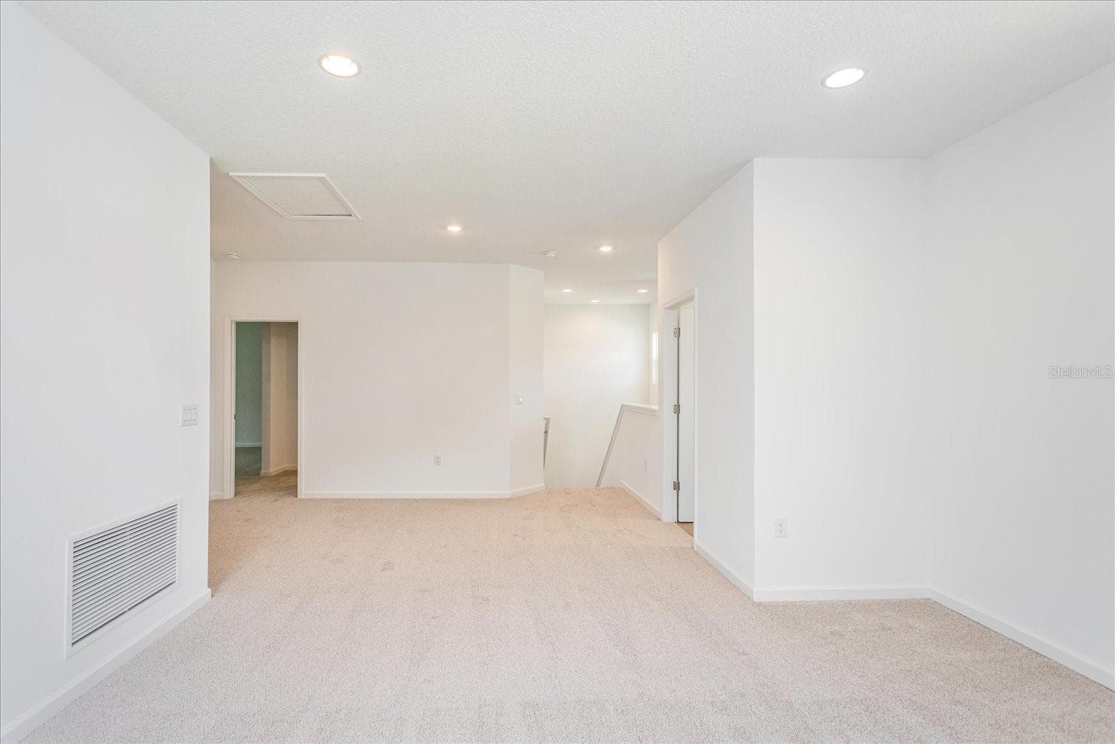 Single Family Residence at 17332 WILD DAISY DR, WINTER GARDEN, photo 10 of 19