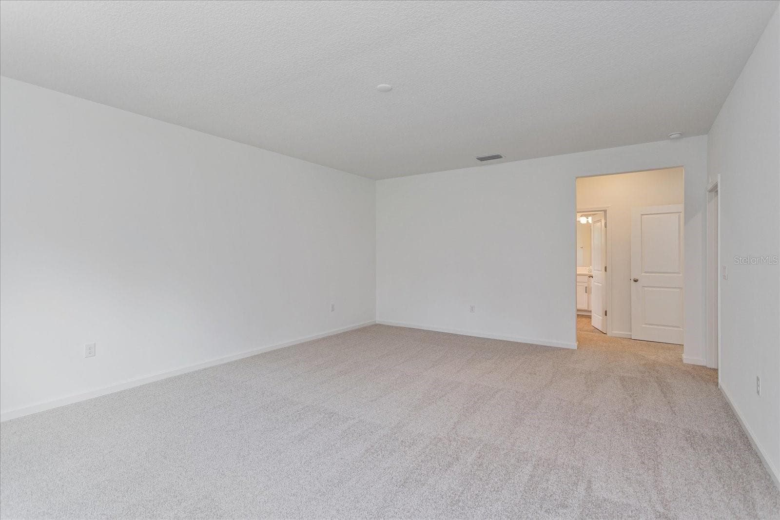 Single Family Residence at 17332 WILD DAISY DR, WINTER GARDEN, photo 12 of 19