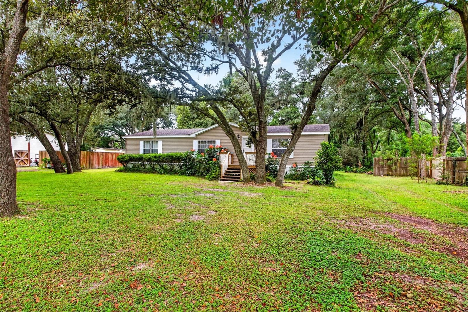 Manufactured Home at 7305 TIMBER CREST LN, ZEPHYRHILLS, photo 5 of 52