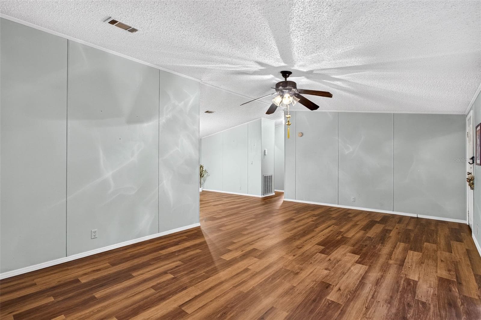Manufactured Home at 7305 TIMBER CREST LN, ZEPHYRHILLS, photo 9 of 52