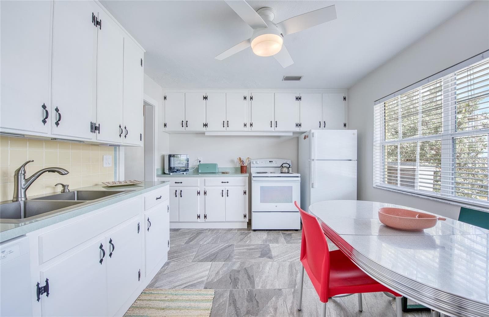 Single Family Residence at 102 11TH AVE, ST PETE BEACH, photo 15 of 62