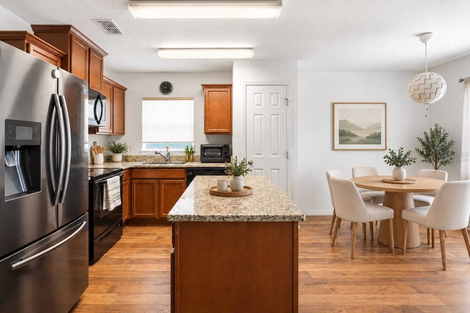“Virtually staged" - 184 ELEUTHERA DR, LAKE ALFRED