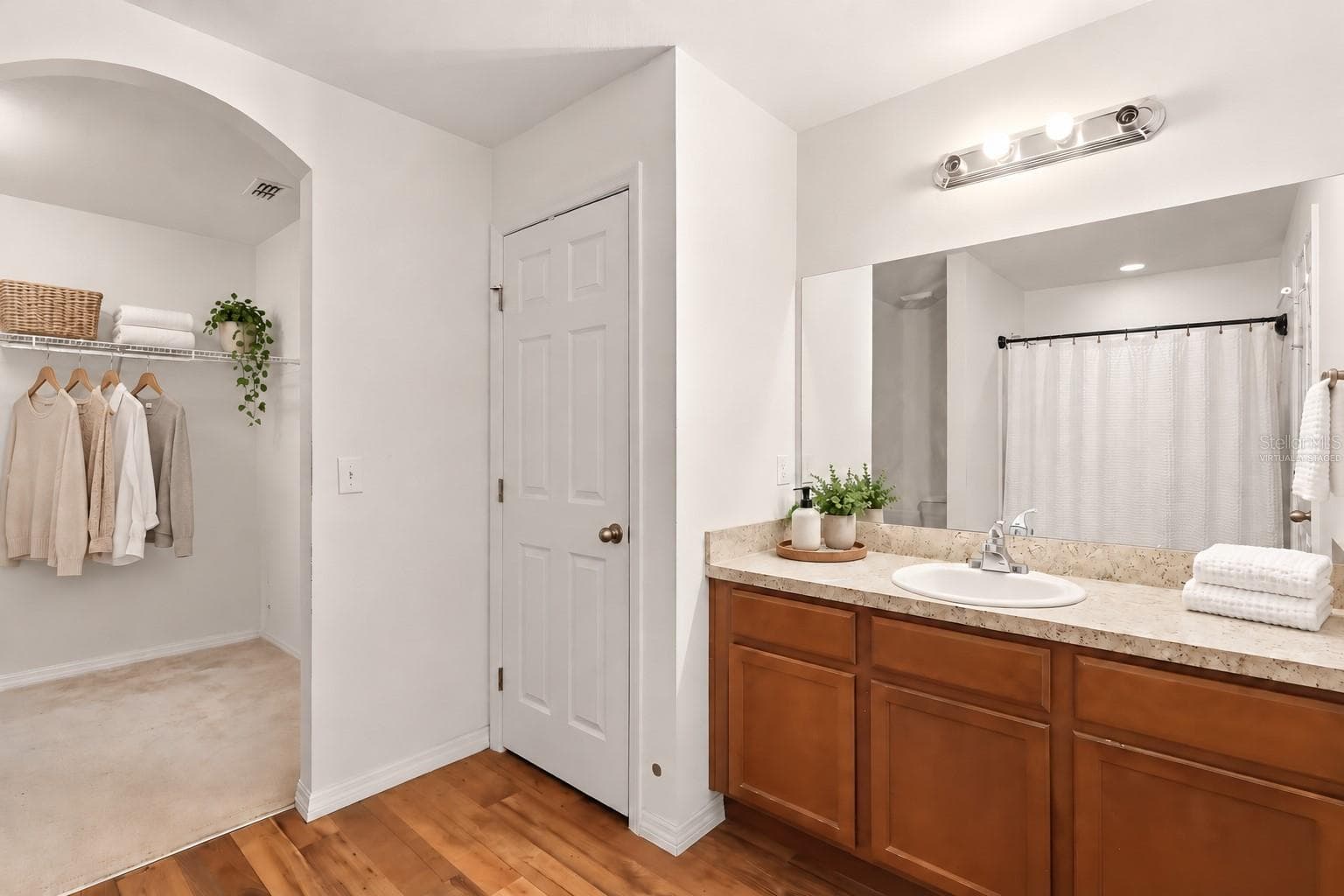 “Virtually staged - 184 ELEUTHERA DR, LAKE ALFRED