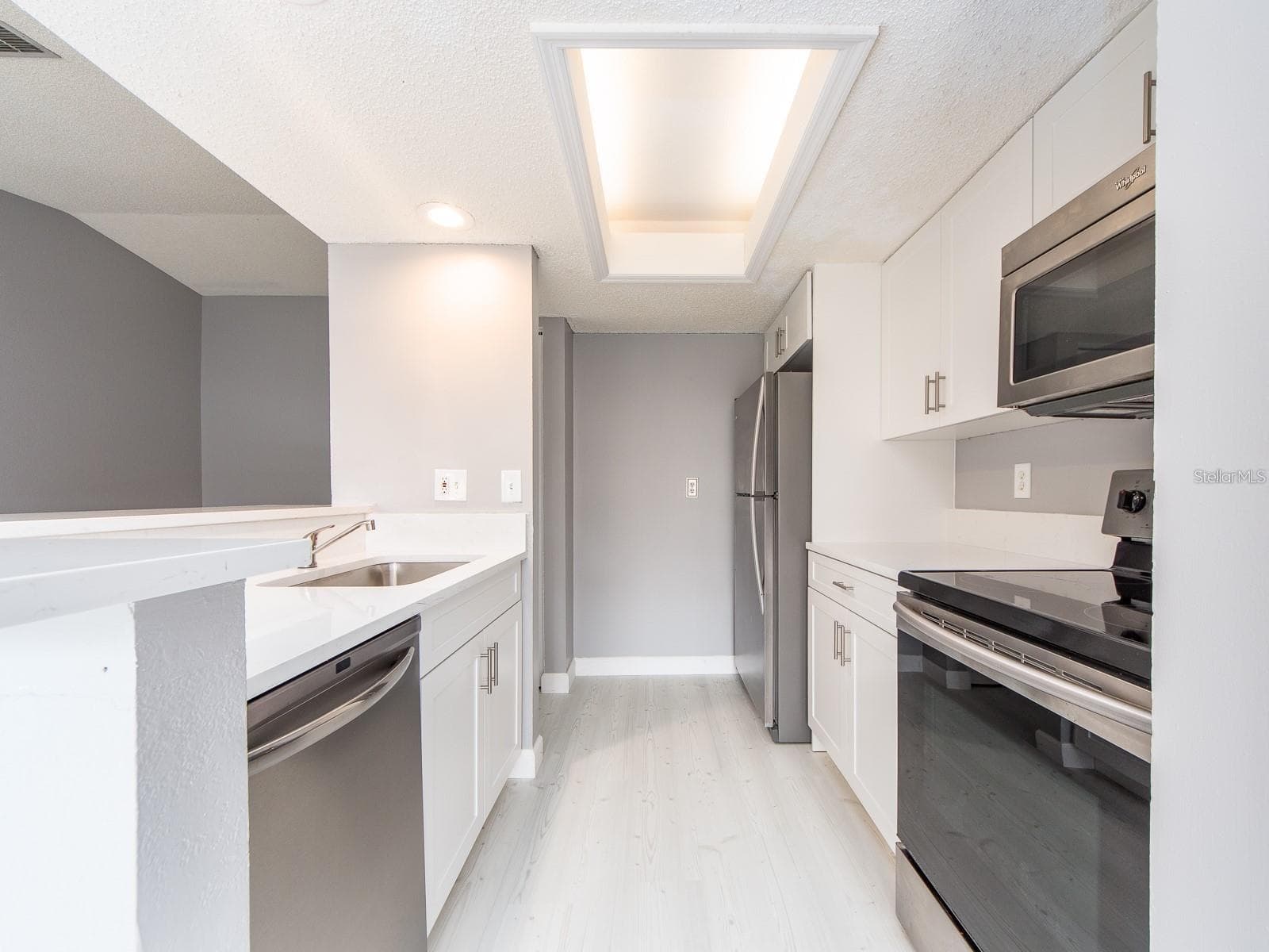 KITCHEN - 2372 HANOVER DR, DUNEDIN
