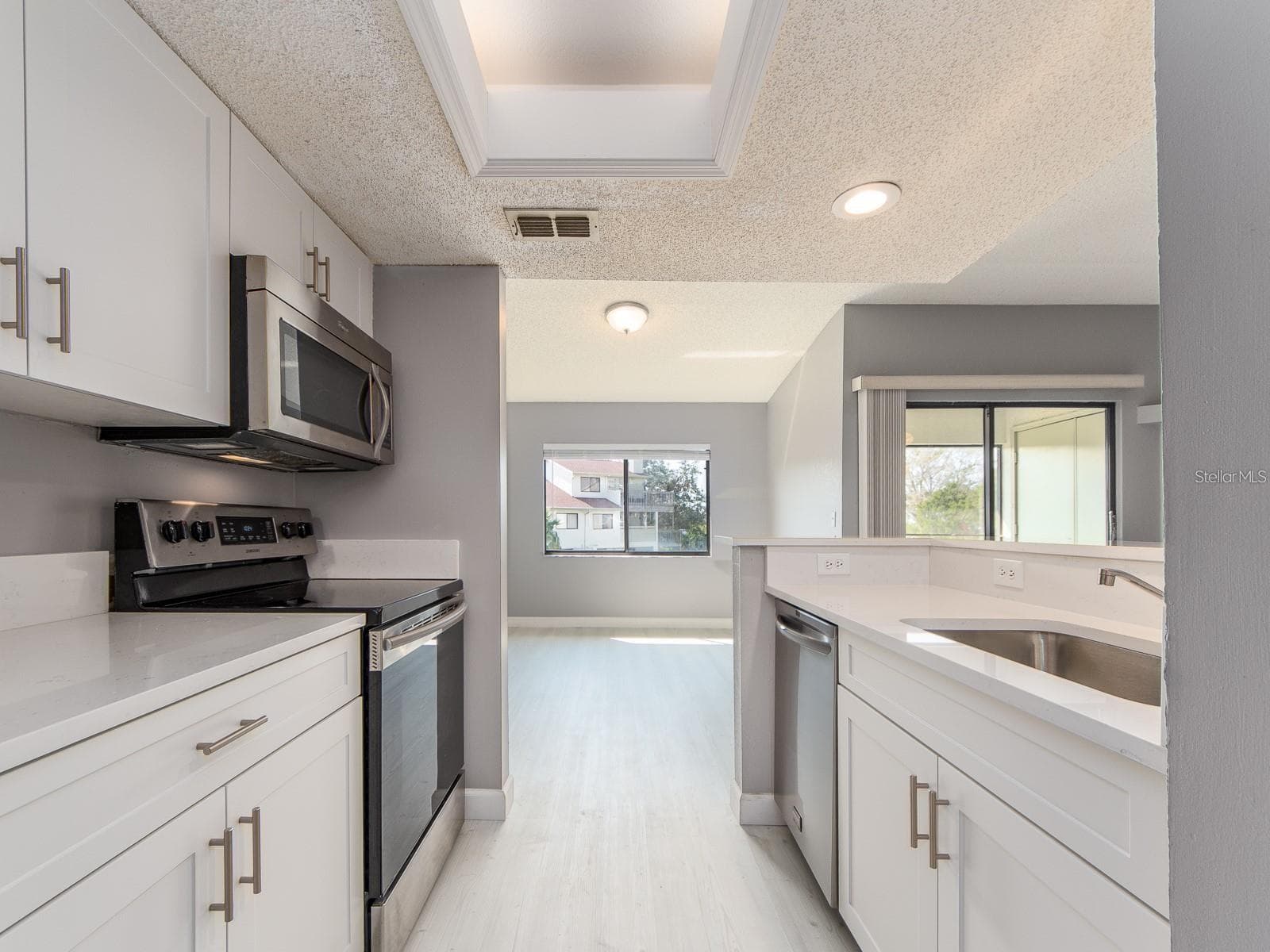 KITCHEN - 2372 HANOVER DR, DUNEDIN