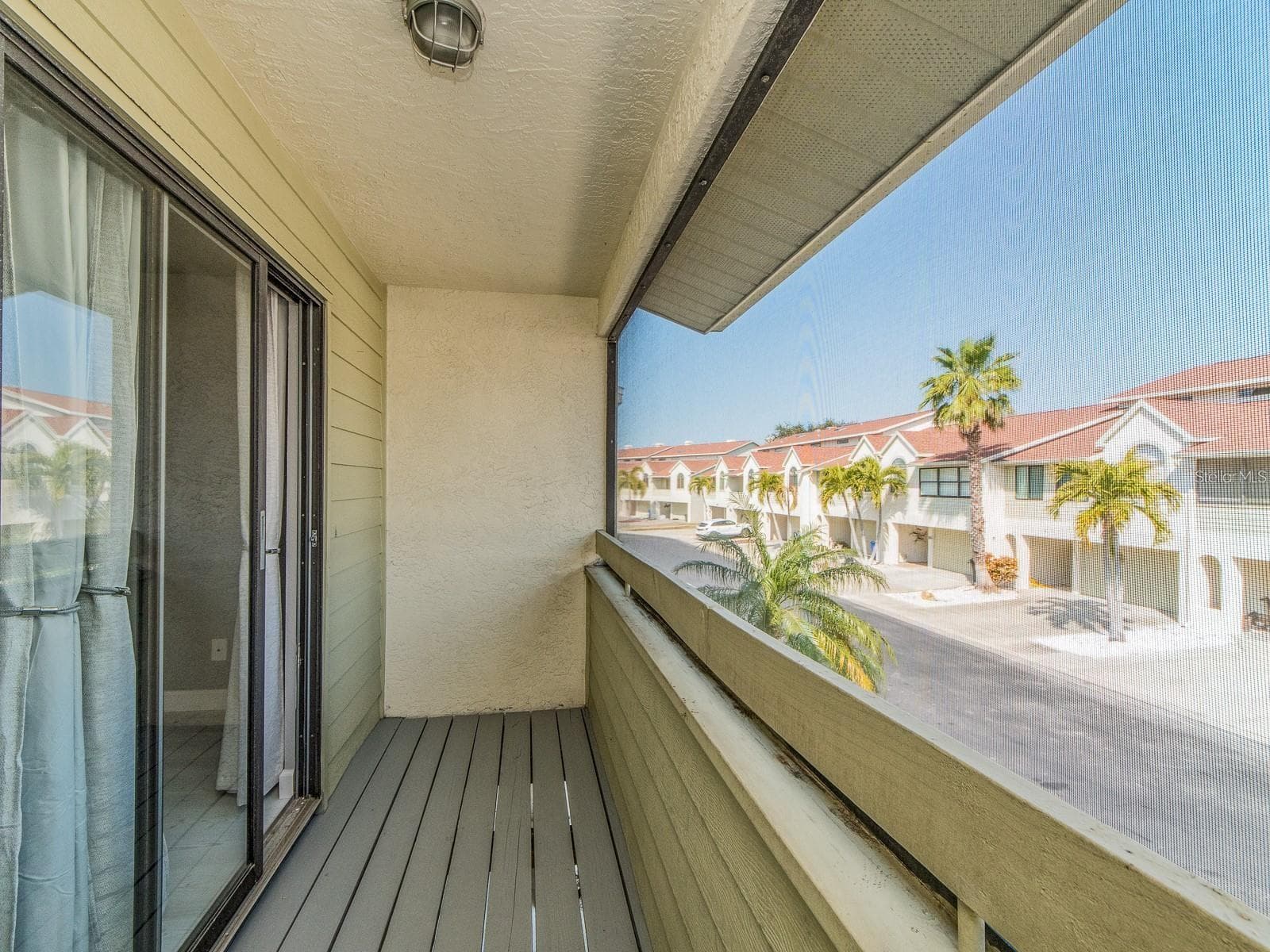 Townhouse at 2372 HANOVER DR, DUNEDIN, photo 16 of 31
