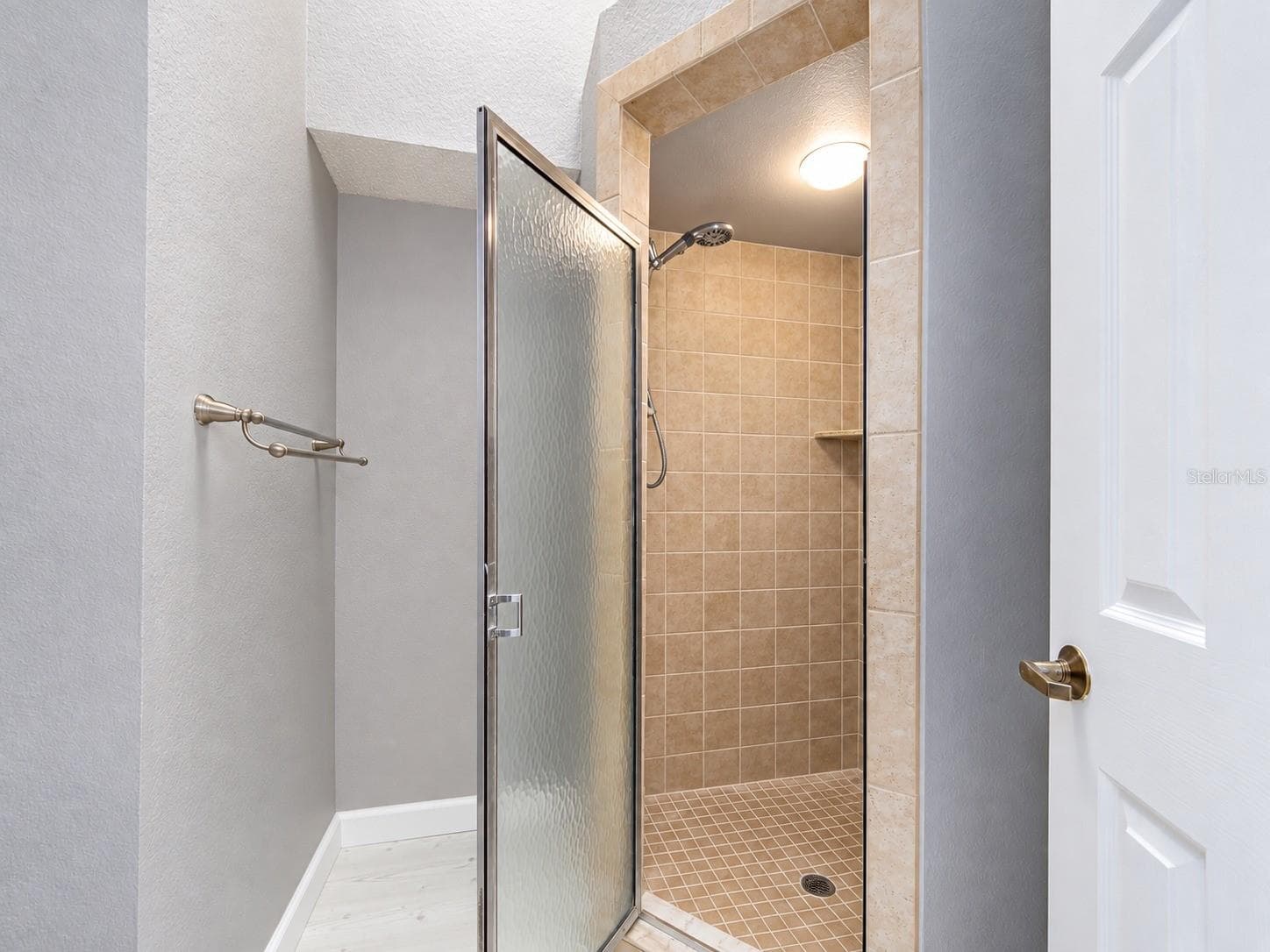 PRIMARY BATH - 2372 HANOVER DR, DUNEDIN