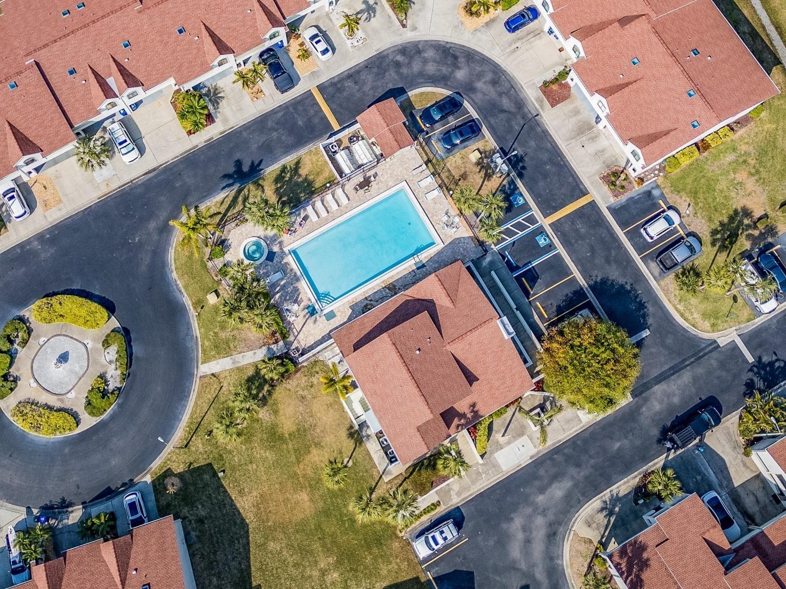 OVERHEAD VIEW OF POOL SPA AND CLUBHOUSE - 2372 HANOVER DR, DUNEDIN
