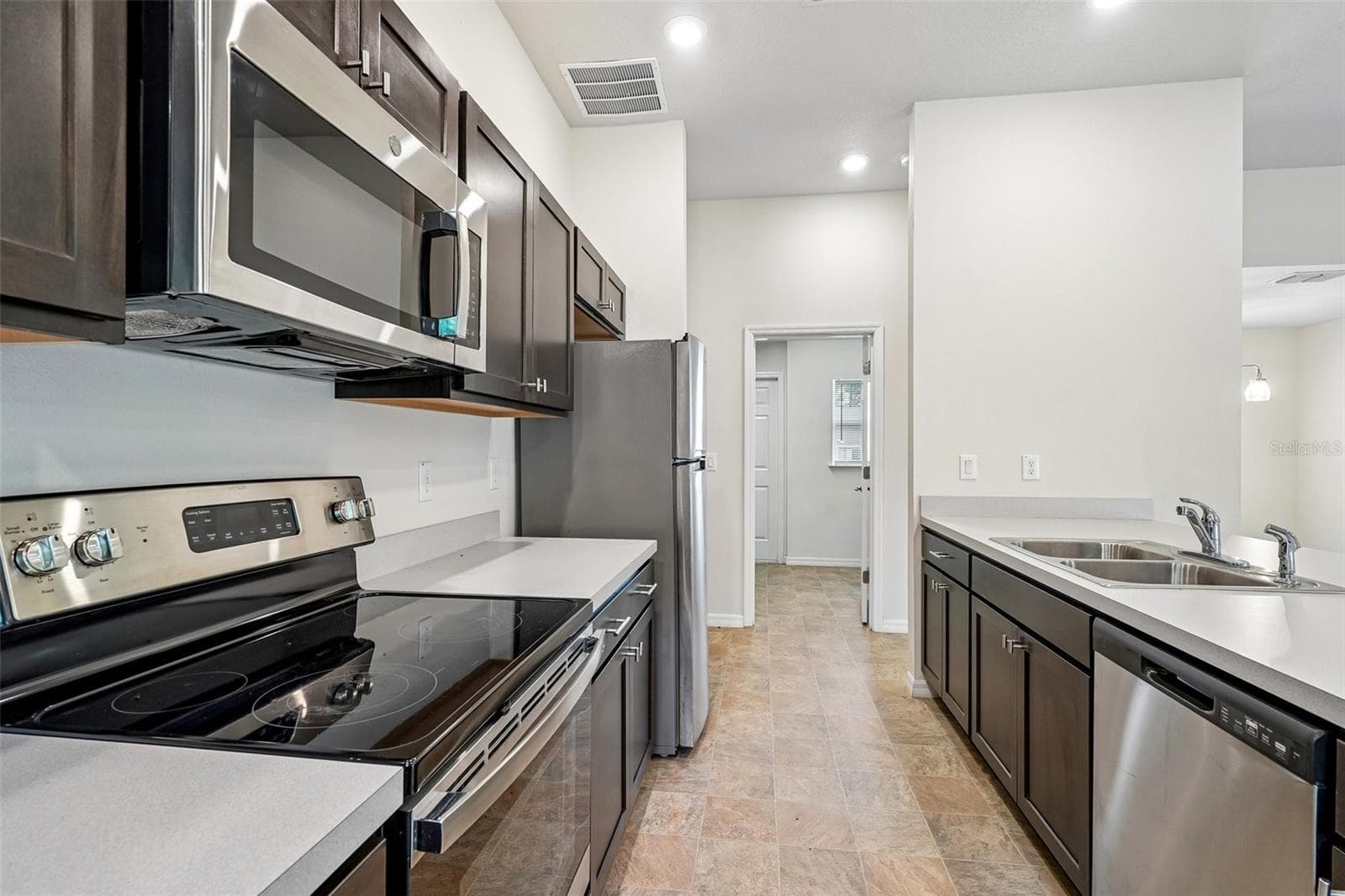 Single Family Residence at 15324 SW 60TH CIR, OCALA, photo 10 of 24