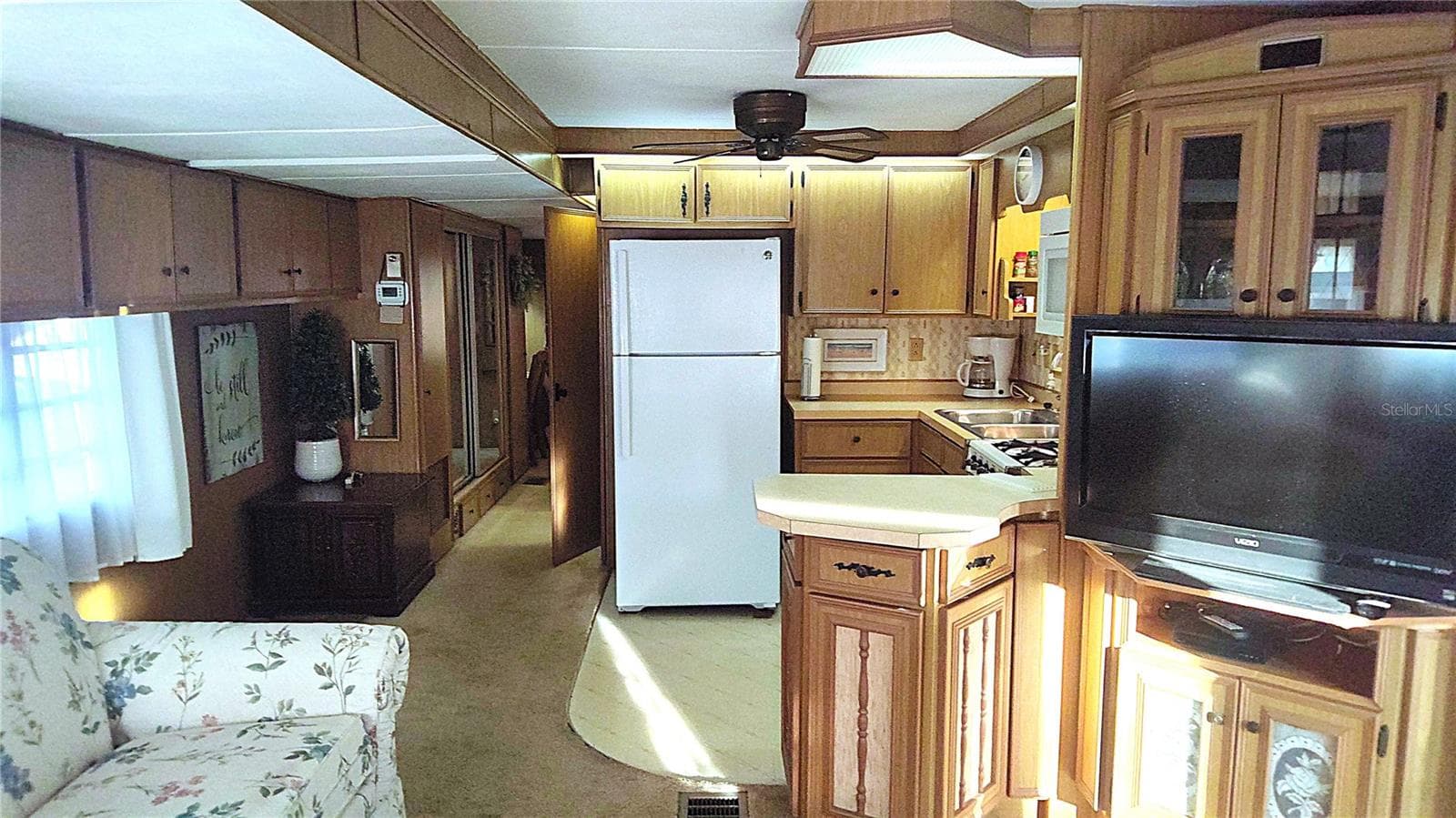 Manufactured Home at 3300 26TH AVE E #42, BRADENTON, photo 5 of 15