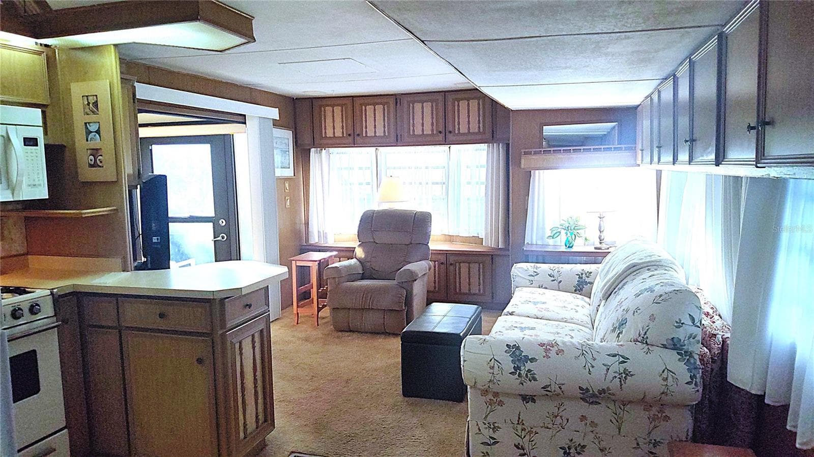 Manufactured Home at 3300 26TH AVE E #42, BRADENTON, photo 11 of 15