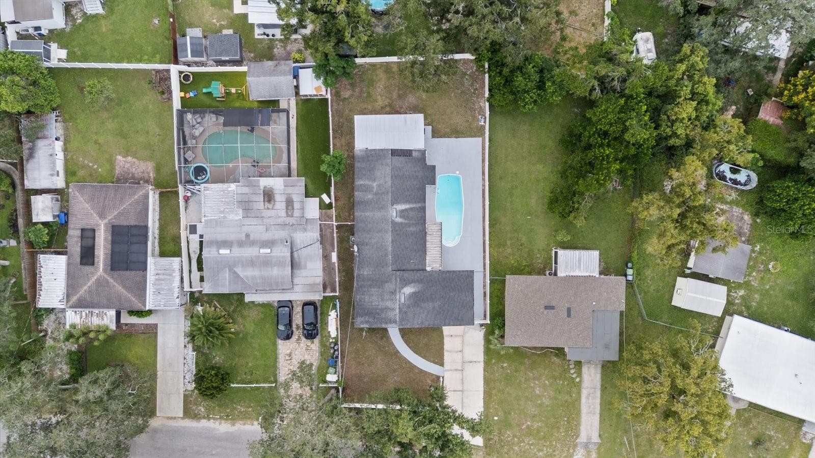 Single Family Residence at 9410 N VALLE DR, TAMPA, photo 8 of 53