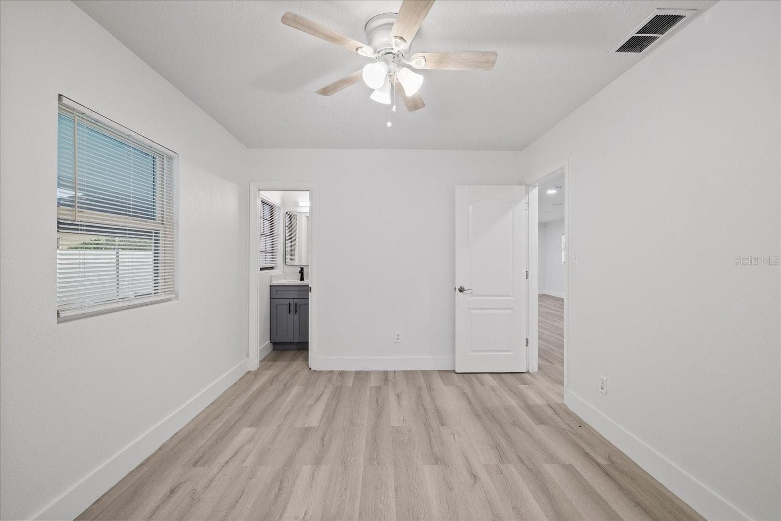 Single Family Residence at 9410 N VALLE DR, TAMPA, photo 27 of 53