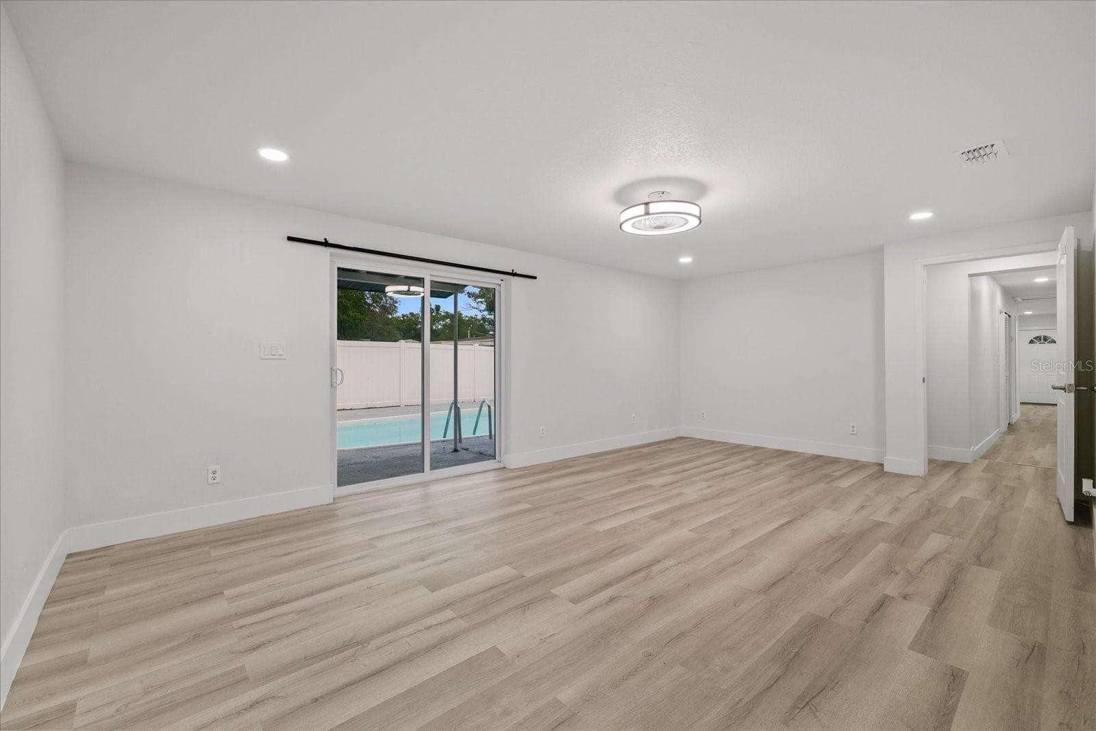 Single Family Residence at 9410 N VALLE DR, TAMPA, photo 35 of 53