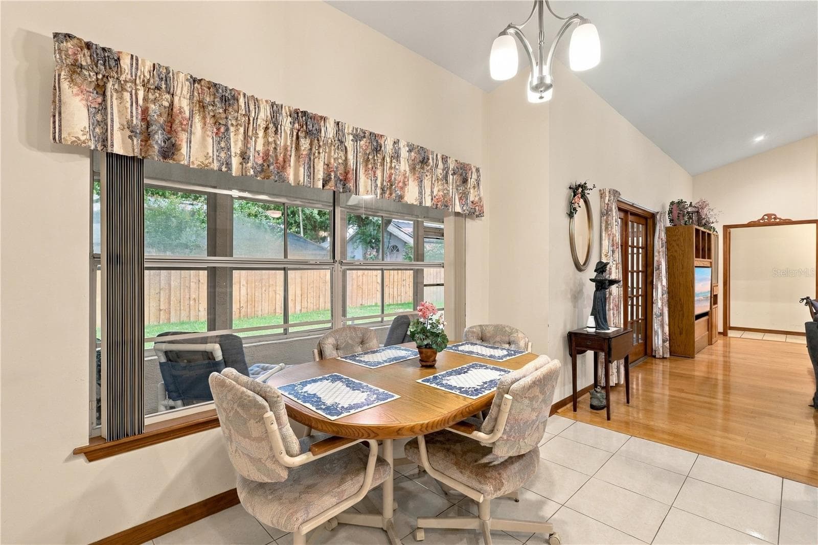 Breakfeast Nook - 1539 HAWKESBURY CT, WINTER GARDEN