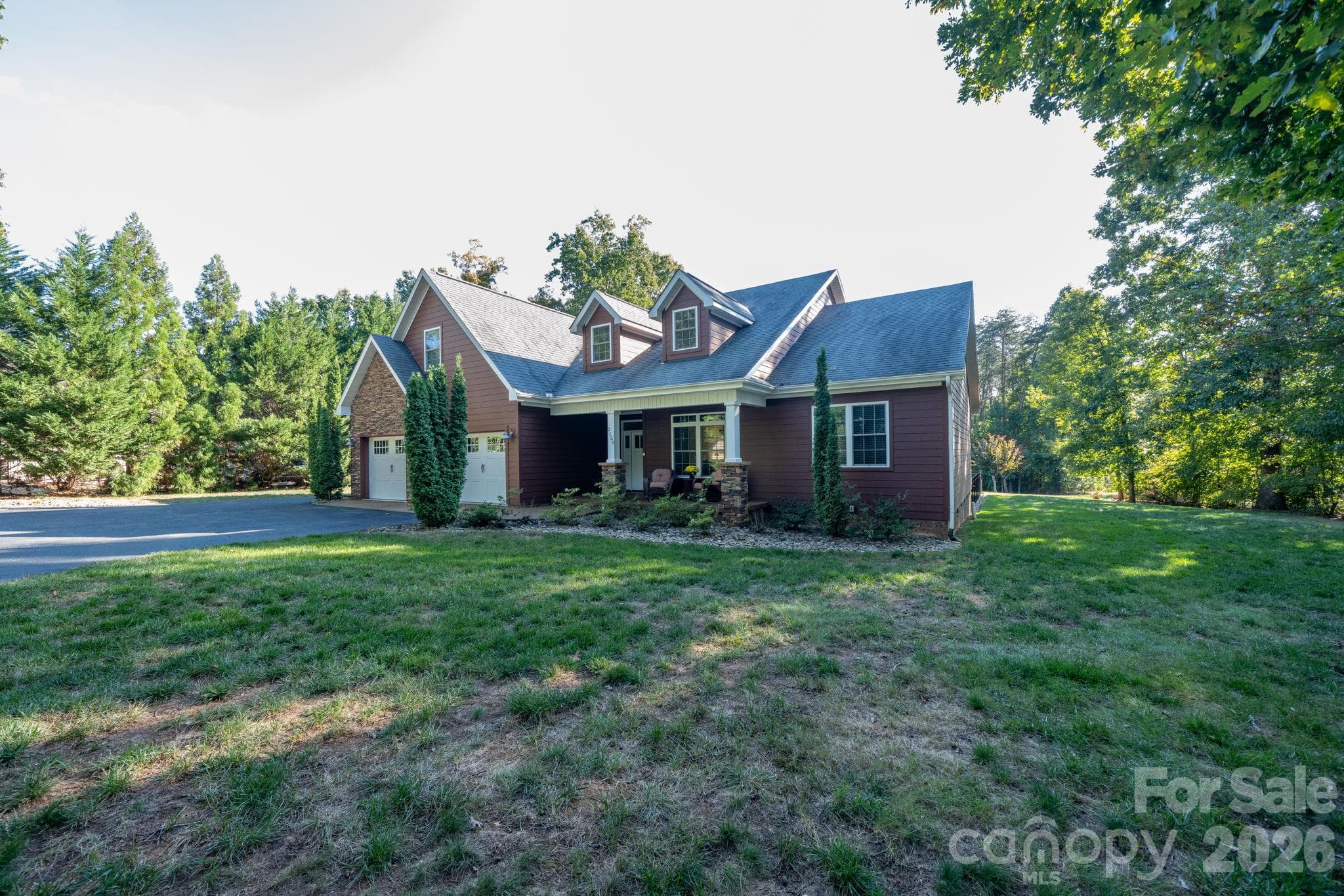 Single Family Residence at 2139 Zion Church Road, Hickory, photo 3 of 47