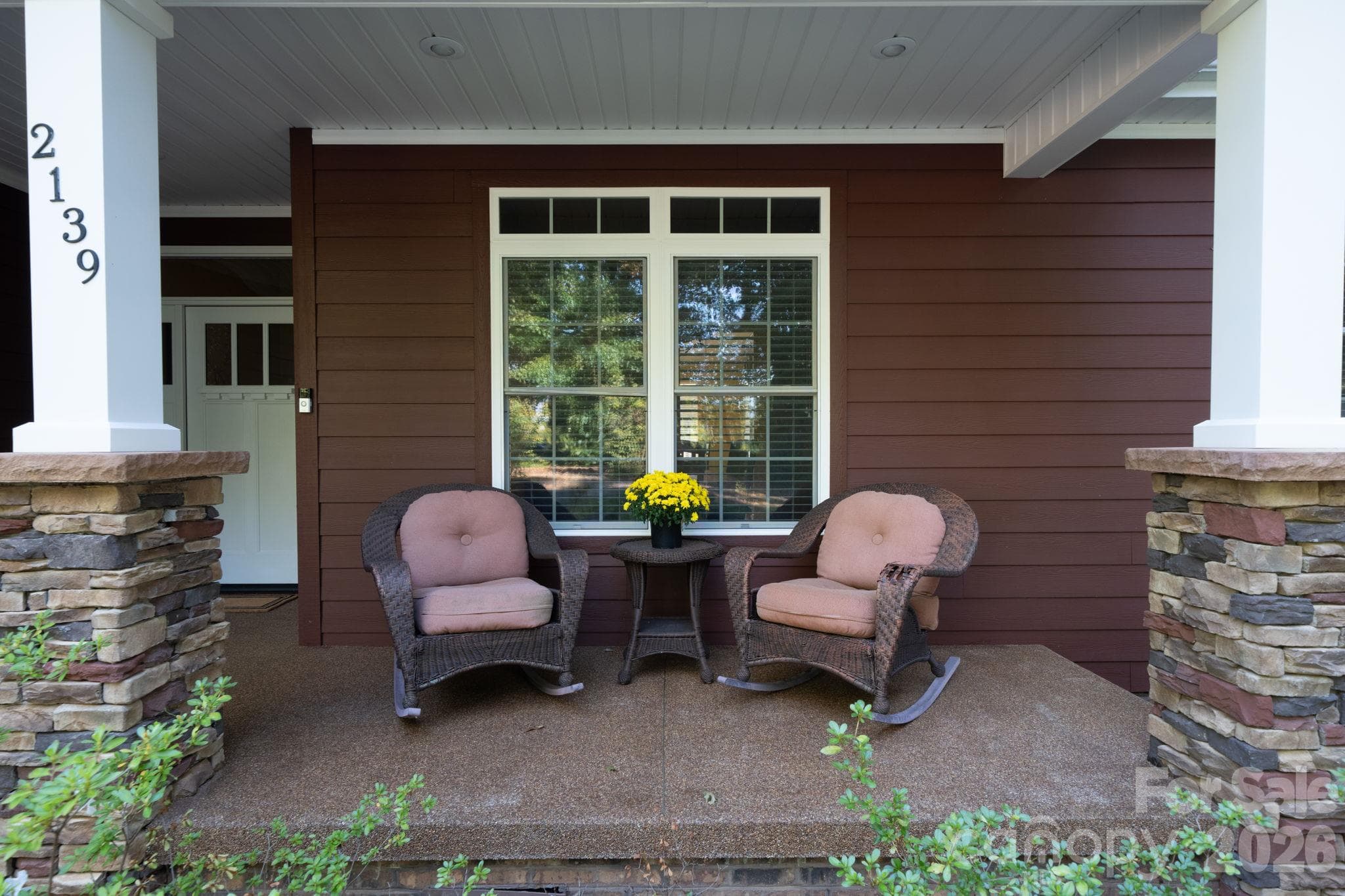 Single Family Residence at 2139 Zion Church Road, Hickory, photo 5 of 47