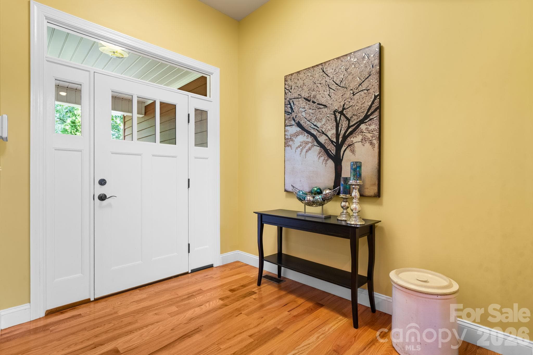 Single Family Residence at 2139 Zion Church Road, Hickory, photo 6 of 47
