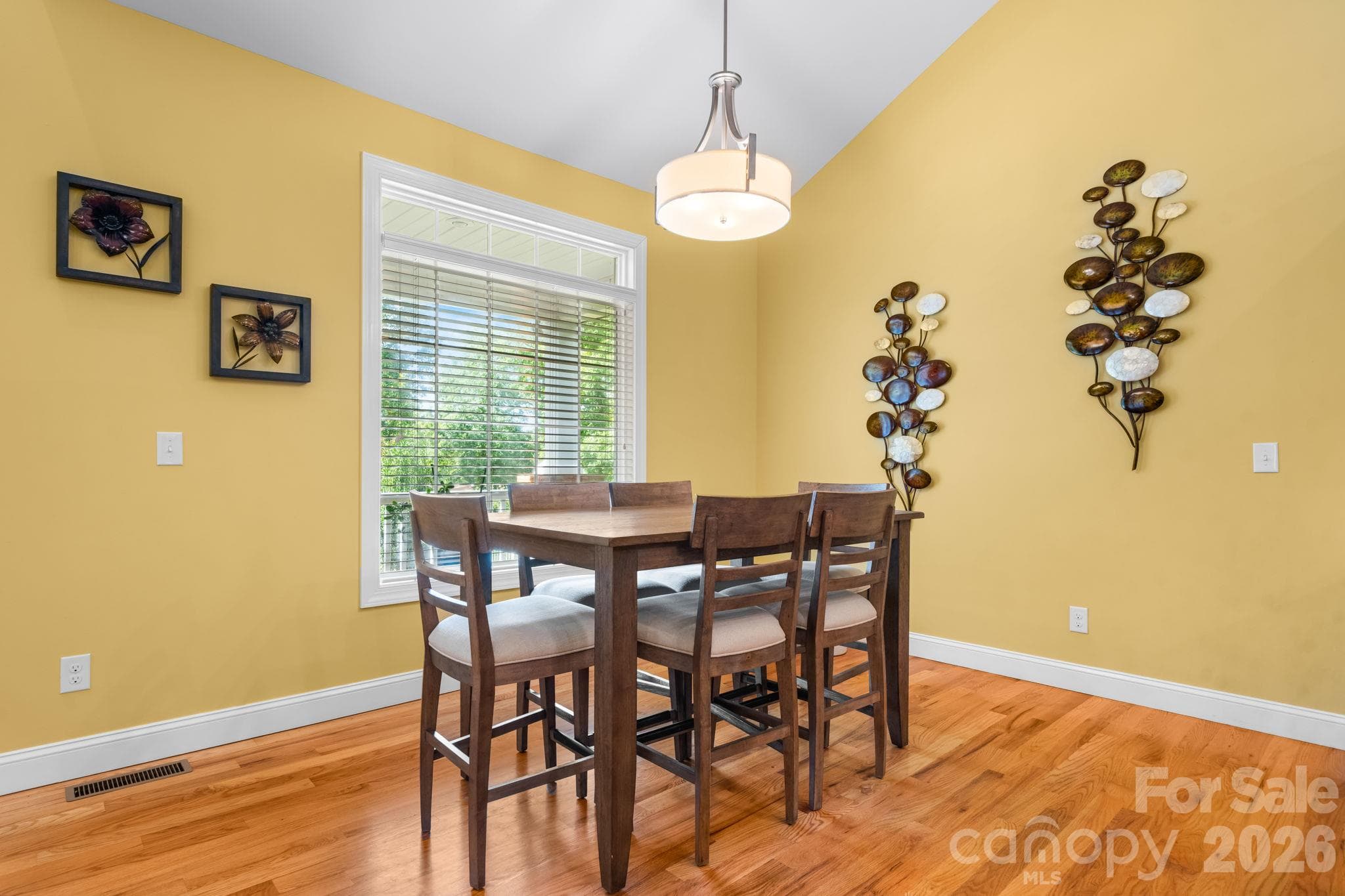 Single Family Residence at 2139 Zion Church Road, Hickory, photo 15 of 47