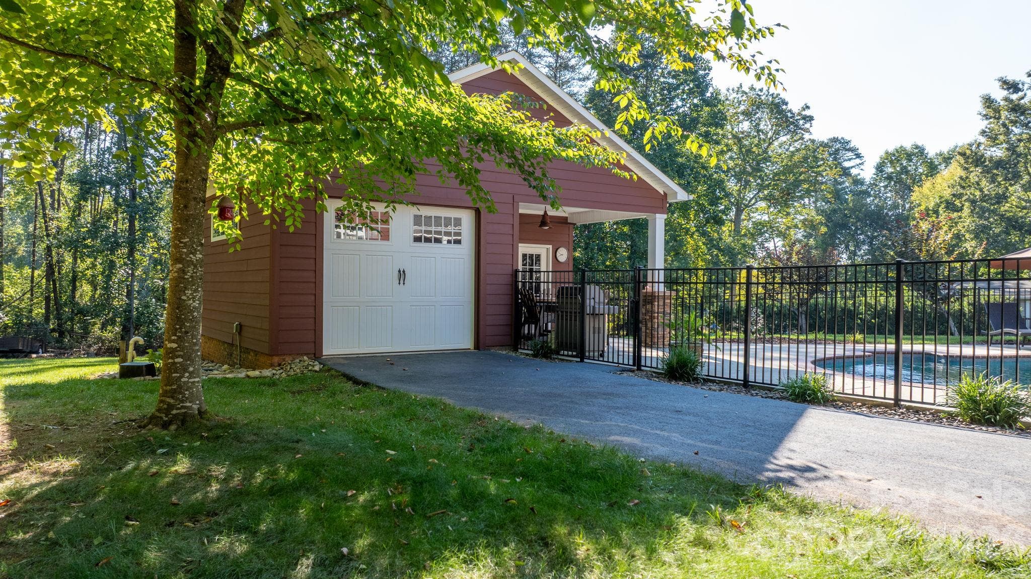 Single Family Residence at 2139 Zion Church Road, Hickory, photo 41 of 47