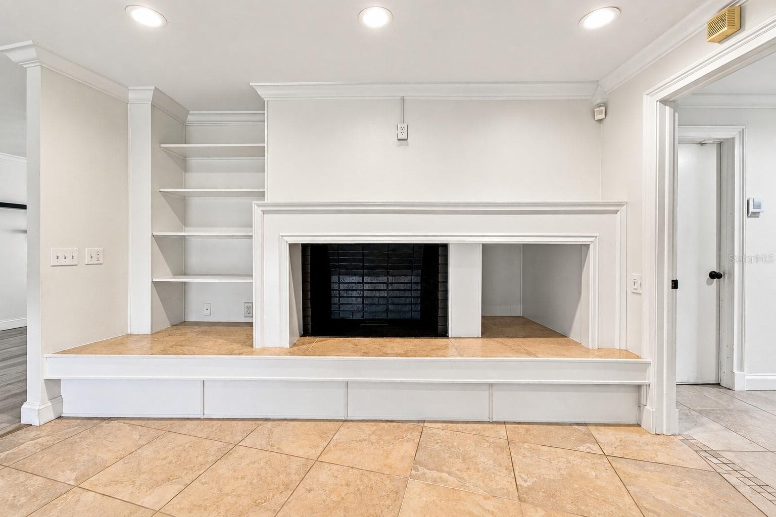 Single Family Residence at 4109 CROSSWATER DR, TAMPA, photo 10 of 63