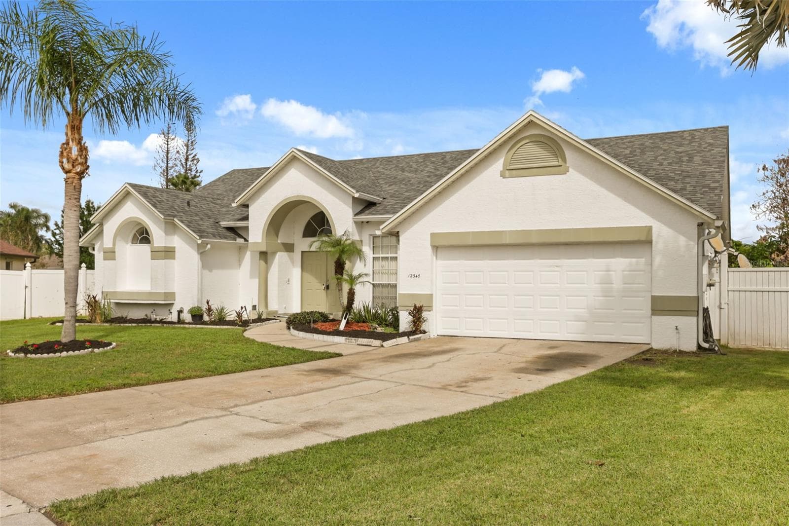 Single Family Residence at 12547 WESTHOPE DR, ORLANDO, photo 2 of 38