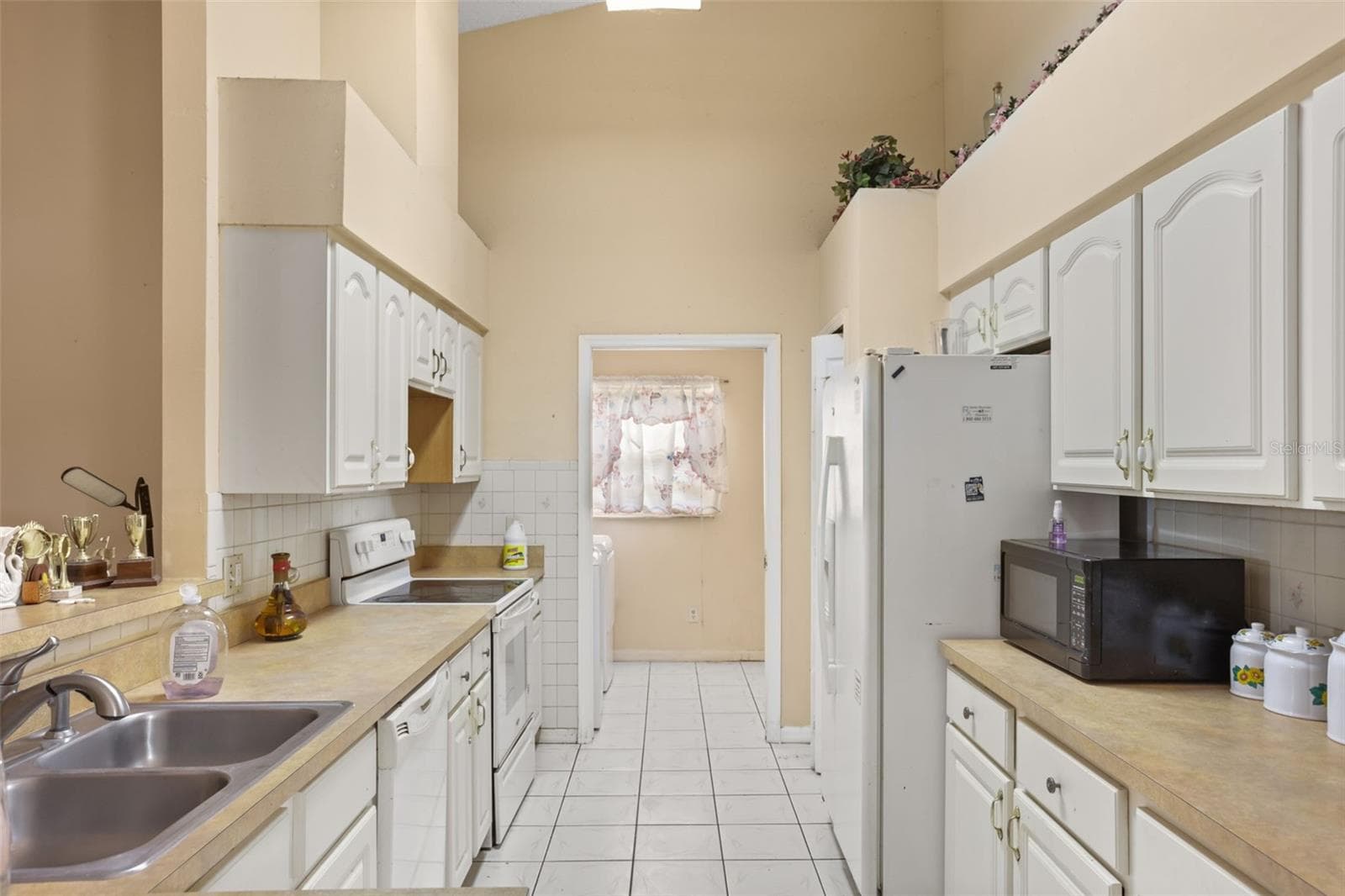 Single Family Residence at 12547 WESTHOPE DR, ORLANDO, photo 15 of 38